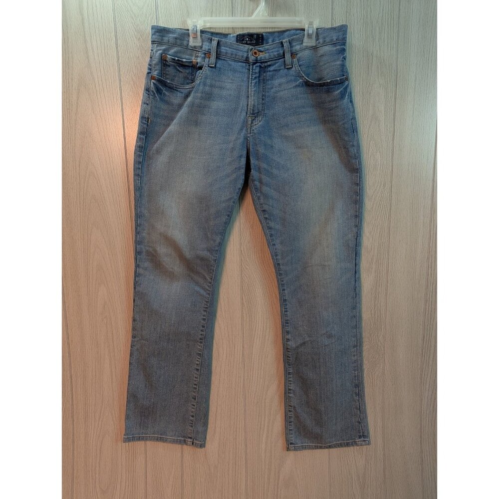 Lucky Brand Jeans Mens 34x32 Blue 221 Straight Leg Medium Wash Stretch Denim